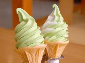 ほうれん草ソフトクリーム